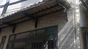 Bán căn nhà 4x5m, 1 lửng 1 lẩu , 2WC đường xe hơi vào tận nơi 1,250tỷ