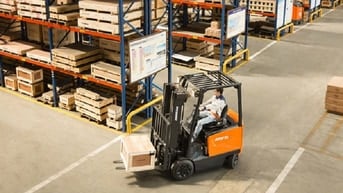 Cần tuyển lái cẩu đồ uống - kiêm thủ kho bốc vác, làm tại kho Vĩnh Tuy