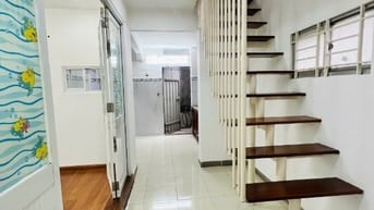 Cho thuê nhà riêng 2PN, 2WC, 80m2, giá tốt tại Hẻm 30, Thích Quảng Đức