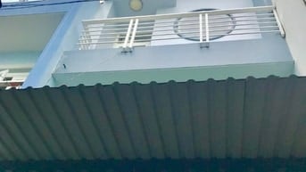 Bán nhà ngay ngã tư Âu Cơ và Lạc Long Quân, gần chợ Tân Bình
