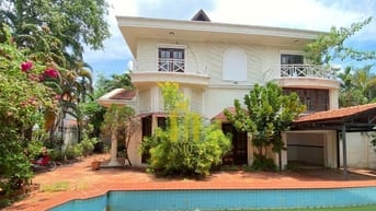 VILLA SÂN VƯỜN HỒ BƠI 450M2 GIÁ 90 TRIỆU