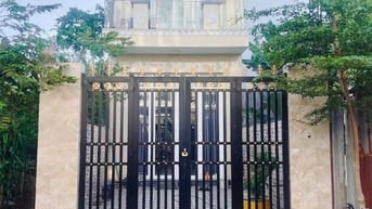 Bán Nhà Vườn 8.2m*24m 2 Tầng Sổ Hồng Riềng Giá 6.79 tỷ 