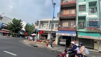 Giảm 500 triệu, bán nhà MT Trường Chinh, Cạnh sân bay. LH 0909688326