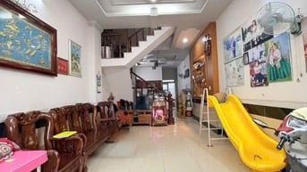 CHÍNH CHỦ HIỆP THÀNH  QUẬN 12 - HẺM 6M 100M2 - 3 TẦNG BTNHINHR 5 ĐỒNG 
