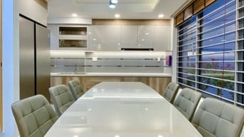 HƠN 6T - CÓ NGAY NHÀ HXH - KHU CAO TẦNG- 4 PN  - NGAY PHẠM VĂN ĐỒNG 