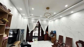 Cơ Hội Vàng Mua Nhà 4 Tầng Mặt Tiền Hoàng Thúc Trâm – Chỉ 9,x Tỷ (TL) 
