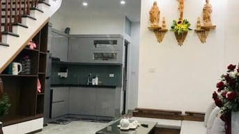NAM TỪ LIÊM - Ô TÔ ĐỖ CỬA - NỘI THẤT FULL- 6.66TỶ(thương lượng mạnh)