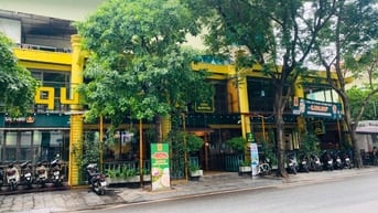 Mặt bằng kinh doanh phố Nguyễn Văn Tuyết, DT: 200m, MT 20m cực đẹp
