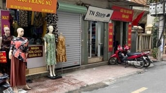 Cho thuê cửa hàng mới đẹp tại 236 Đê La Thành nhỏ, quận Đống Đa