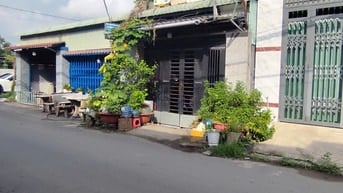 Nhà MT đường Hoa Vàng, gần uỷ ban ngay chợ, nhận nhà ở ngay chỉ 575tr