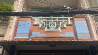 BÁN NR 4 TẦNG, 4PN, GIÁ 9,5 TỶ, NGAY NGUYỄN KIM, Q.10, SIÊU HIẾM