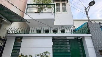 Cho thuê nhà trung tâm – sát Phan Xích Long – diện tích sàn 87m² 