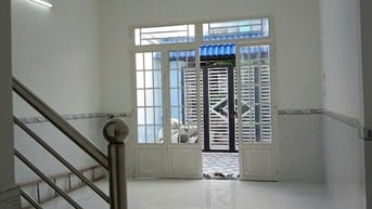 Bán nhà 4,2x19,4m, 1Tr 1 lầu, SHR, Thánh Thất, Tân Kim, Cần Giuộc LA