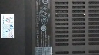 Máy laptop dell màu đen sử dụng tốt