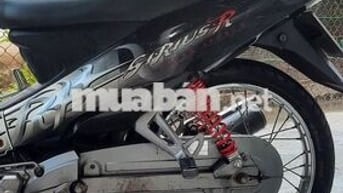 Bán xe máy Sirius hiệu Yamaha đen trắng mới 95%