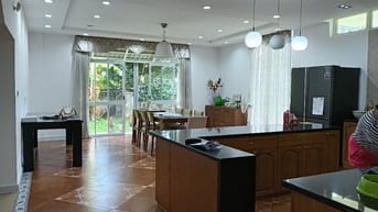 Nhà biệt thự đơn lập nằm trong khu biệt thự Thảo Nguyên Sài Gòn 