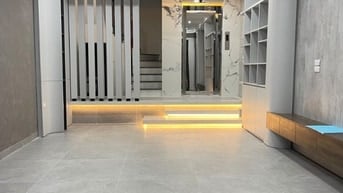 Nhỉnh 200tr/m! Bán Gấp Nhà Long Biên 53m2, thang máy, ngõ thông