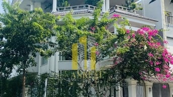 BIỆT THỰ CĂN GÓC FULL NỘI THẤT 6 PHÒNG GIÁ 45 TRIỆU