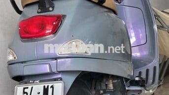 Vespa nhập ý 150i