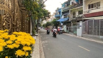 Mặt tiền đẹp KD ngay Bàu Cát 1. Dt 4x11m. 3 tầng. Giá 8.5 tỷ 