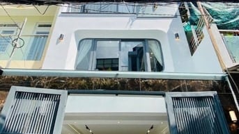 Đi nước ngoài định cư bán gấp nhà ở đường Nguyễn Tri Phương, phường 8,
