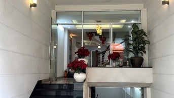 BÁN NHÀ MẶT TIỀN ĐƯỜNG HOA HỒNG, Q. PHÚ NHUẬN 