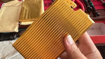 Hộp đựng thuốc có bật Evans, Mỹ 