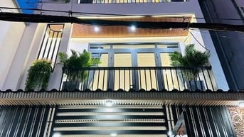 Sang nhượn gấp nhà Nguyễn Đình Chiểu P5 Q3 67,5m2 3tỷ980tr