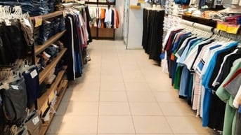 Cửa hàng bách hóa tuyển nhân viên bán hàng và soạn kho hàng 