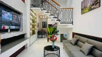 Bán nhà xe hơi đường Đông Hồ, Tân Bình. Thông ra Lạc Long Quân