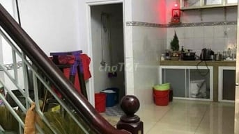 Cho thuê nhà MTNBộ (10m) Hàn Hải Nguyên, P2, Q11 giá 14tr