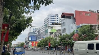 Bán nhà đẹp mặt tiền 7 tầng Lý Thái Tổ P11 Q10 dt 5,3x18m chỉ 30,6 tỷ.