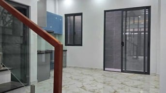 5 TỶ, NHÀ MỚI CÁU, 3 TẦNG, 4PN, HXH, PHƯỚC THIỆN, SÁT VINHOMES QUẬN 9