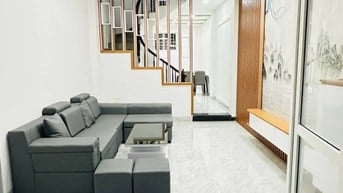 LÔ GÓC 2 THOÁNG , BA GÁC ĐỖ CỬA , 60M RA Ô TÔ TRÁNH, GẦN HỒ ĐIỀU HÒA .