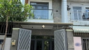 Nhà Bình Chánh khu dân cư 750Tr sổ Hồng riêng 