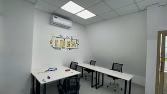 Văn phòng khu Hòa Cường, đầy đủ bàn ghế, giá 9 triệu