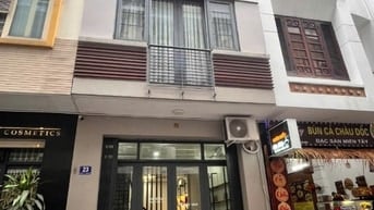 Chính chủ cho thuê nhà mặt tiền đường Hoa Huệ, Q Phú Nhuận