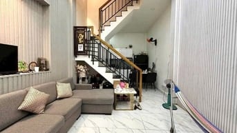 Nhà đẹp mới đường Hải Thượng Lãn Ông, Quận 5. Ngay chợ Kim Biên