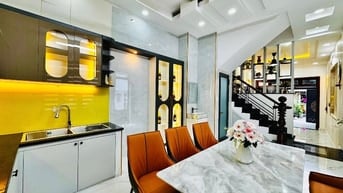 HÀNG ĐẸP GIÁ TỐT Đ. HỒ THỊ KỶ, P1, Q.10 GIÁ 3 tỷ 190/ 46m2 HẺM TO 6M
