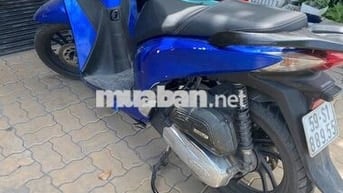 chính chủ SH 150 dk 2013 màu trắng dán decal xanh
