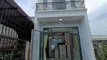 Bán nhà mới 100%, sổ hồng riêng, đường Phan Văn Hớn, Hóc Môn