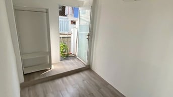 Cần bán nhà gấp đường TTT quận 4