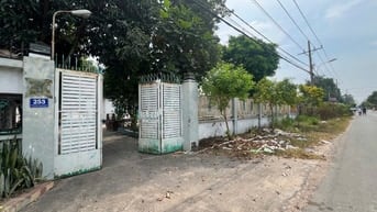  Cho Thuê Nhà Biệt Thự Sân Vườn Thoáng Mát 5 Phòng Ngủ DT 1500m2
