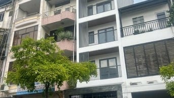 Nhà bán giá 23 tỷ , 12 tỷ;  mặt tiền 32 hồ văn huê Pnhuan