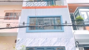 Nhà mới xây xe ôtô đỗ cửa Nguyễn Trọng Tuyển Phú Nhuận