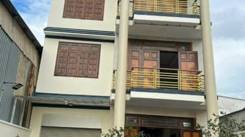 Bán Biệt Thự Mặt Tiền đường gần trường CĐ Công Thương diện tích: 340m2