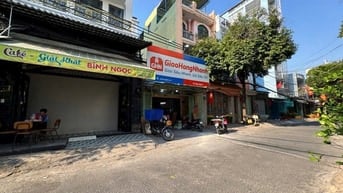 Cho thuê nhà Phan. S. Nam, TB, 5x26m, 1 lửng. Đường 10m có lề, thông.