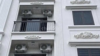 Bán căn hộ dịch vụ, 32p, 5 tầng, 160 triệu/tháng, Nguyễn Thế Truyện.TP