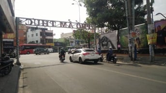 Xây gì cũng đẹp!! MT cổng sau Phố Ẩm Thực hẻm tải Bà Hom, P. 13, Q. 6 
