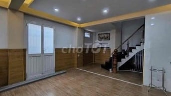 Cho thuê nhà hẻm 2m(ĐĐTNghi) Lạc Long Quân, P.3, Q.11 giá 6tr